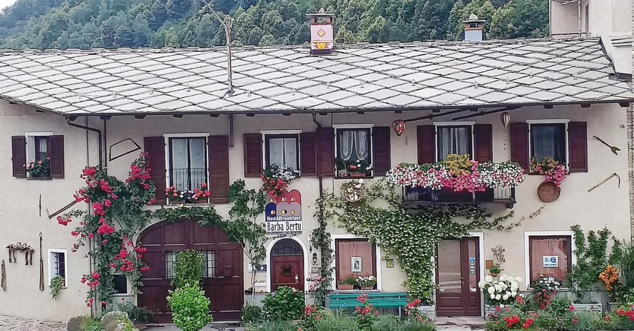 Bed & Breakfast Barba Bertu Frassino Exteriör bild