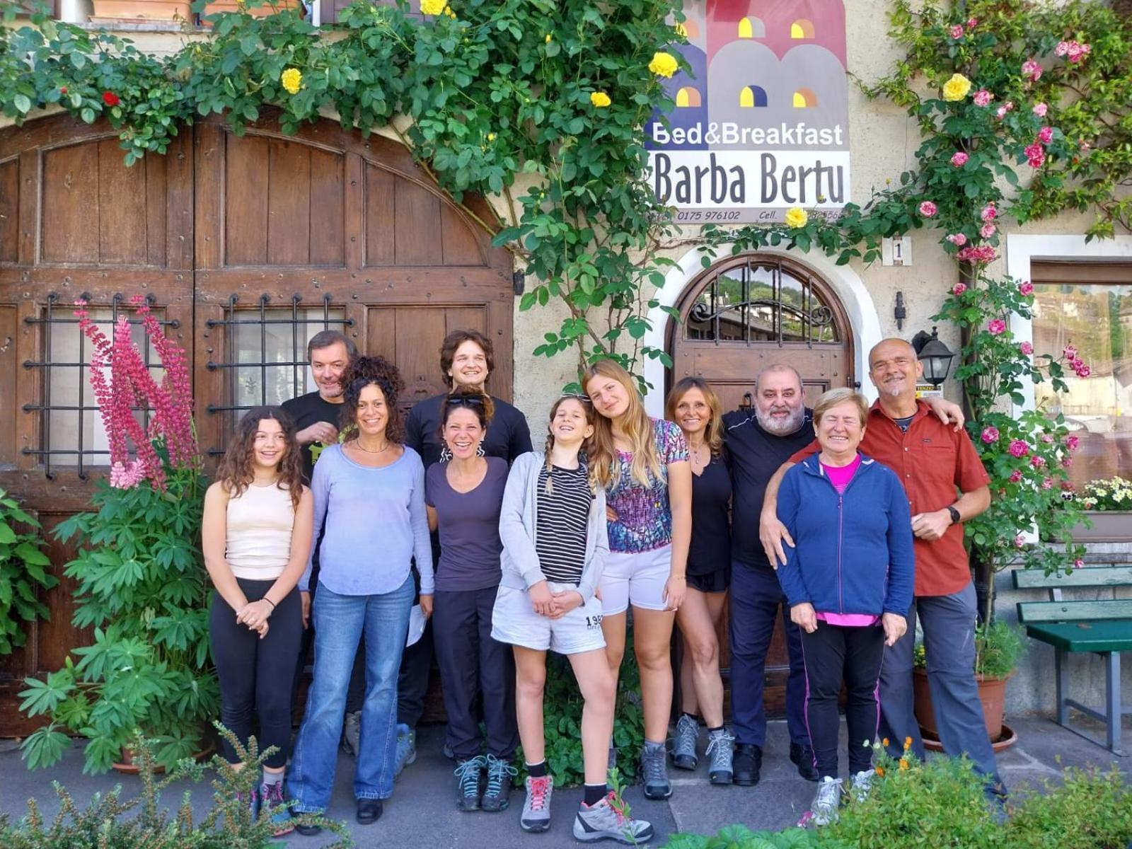 Bed & Breakfast Barba Bertu Frassino Exteriör bild